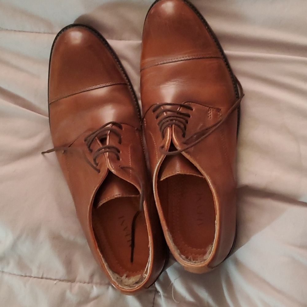 Men's dress shoes